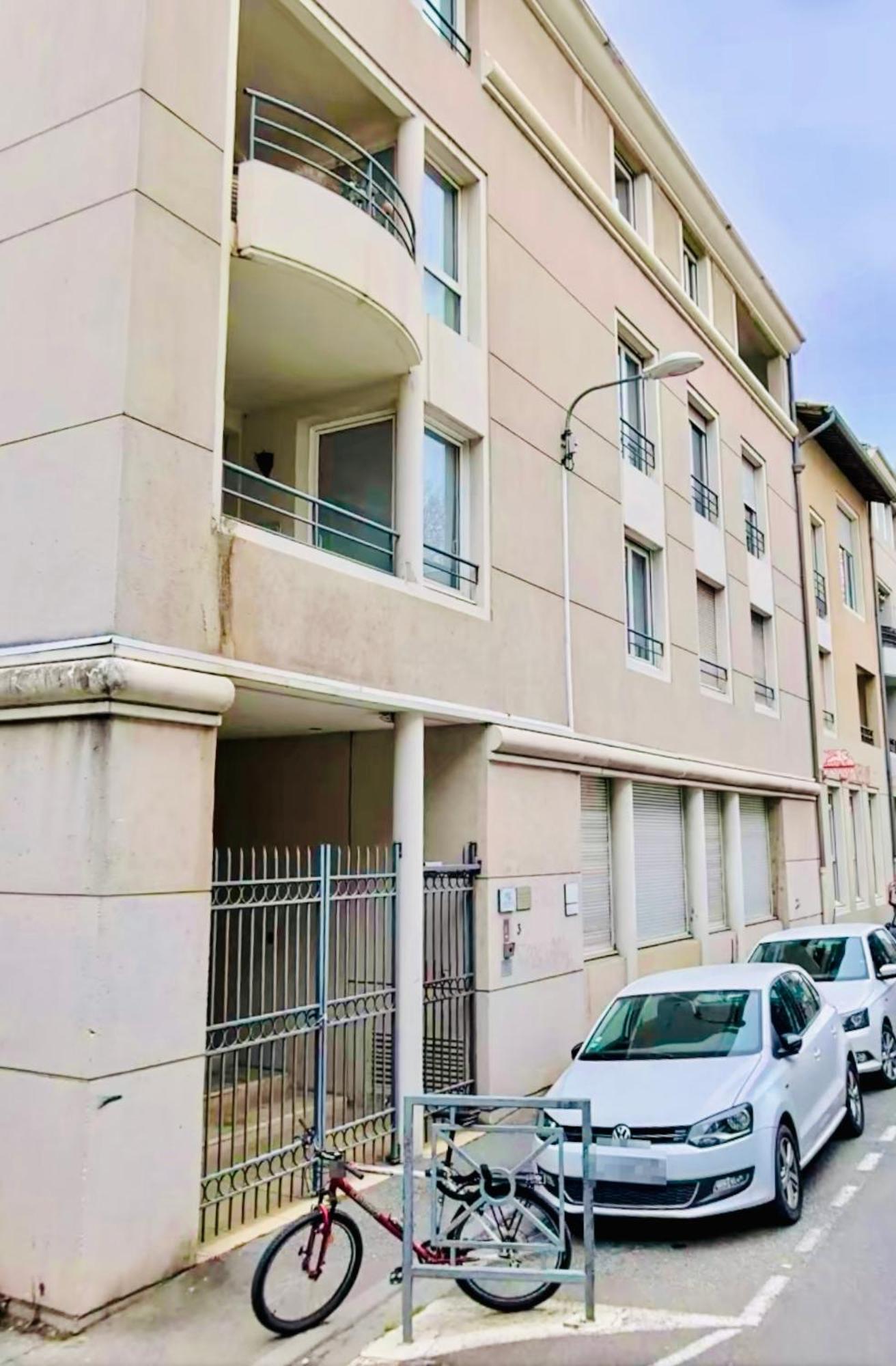 Apartment 40M2-Air Conditioning-Elevator-Underground Parking-Self Checkin! Appart Climatise 40M2-Ascenseur-Parking Souterrain -Arrivee Autonome Avignon Exterior photo